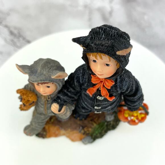 Boyd's Bears Yesterday's Child Cathy and Miranda First Trick or Treat 2003 - Picture 8 of 16